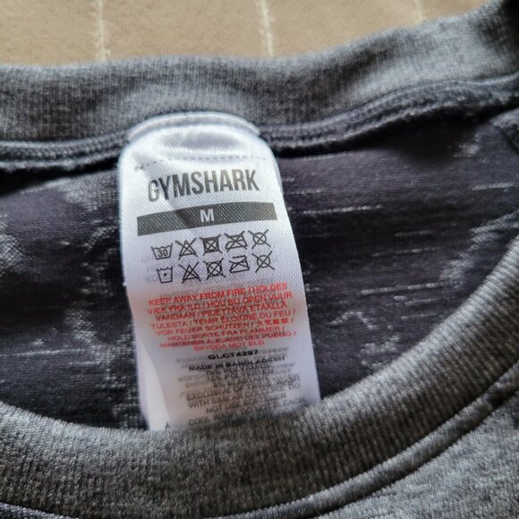 Gymshark Black and Gray Camo Crop Top - Picture 4 of 6